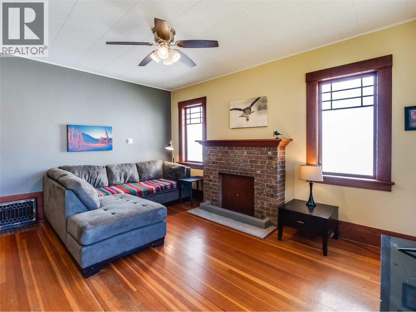 1320 Falls Street, Nelson, British Columbia  V1L 1J4 - Photo 9 - 10383379