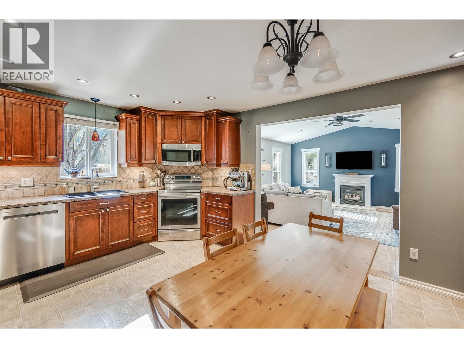 2451 Cunningham Road, Slocan Park, British Columbia  V0G 2E0 - Photo 32 - 10383257