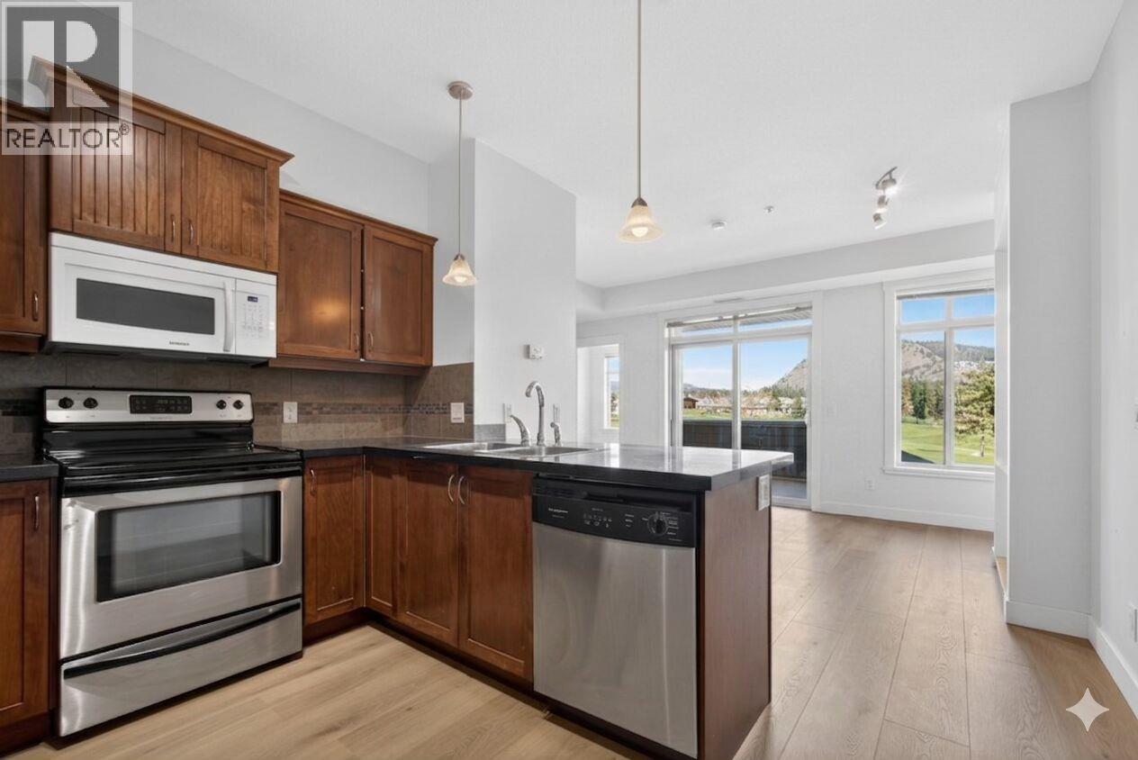 3545 Carrington Road Unit# 201, West Kelowna, British Columbia  V4T 3A1 - Photo 3 - 10382235