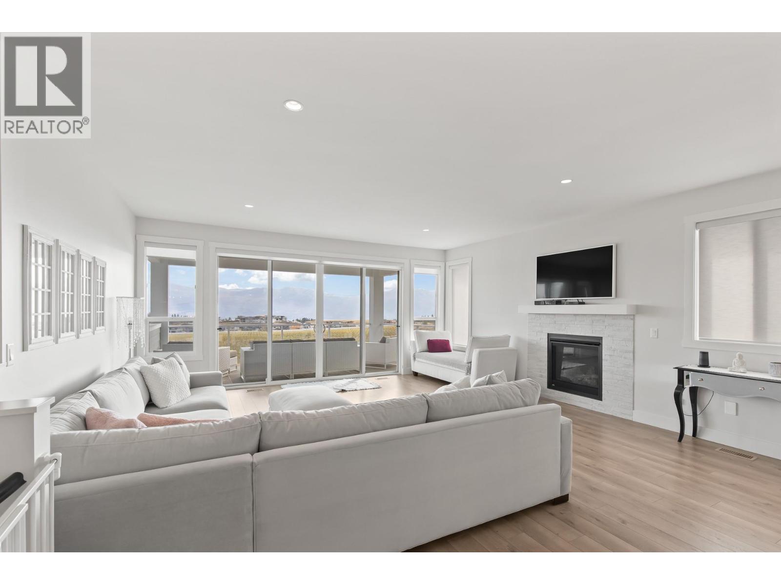 2612 Paramount Drive, West Kelowna, British Columbia  V4T 3N3 - Photo 10 - 10383312