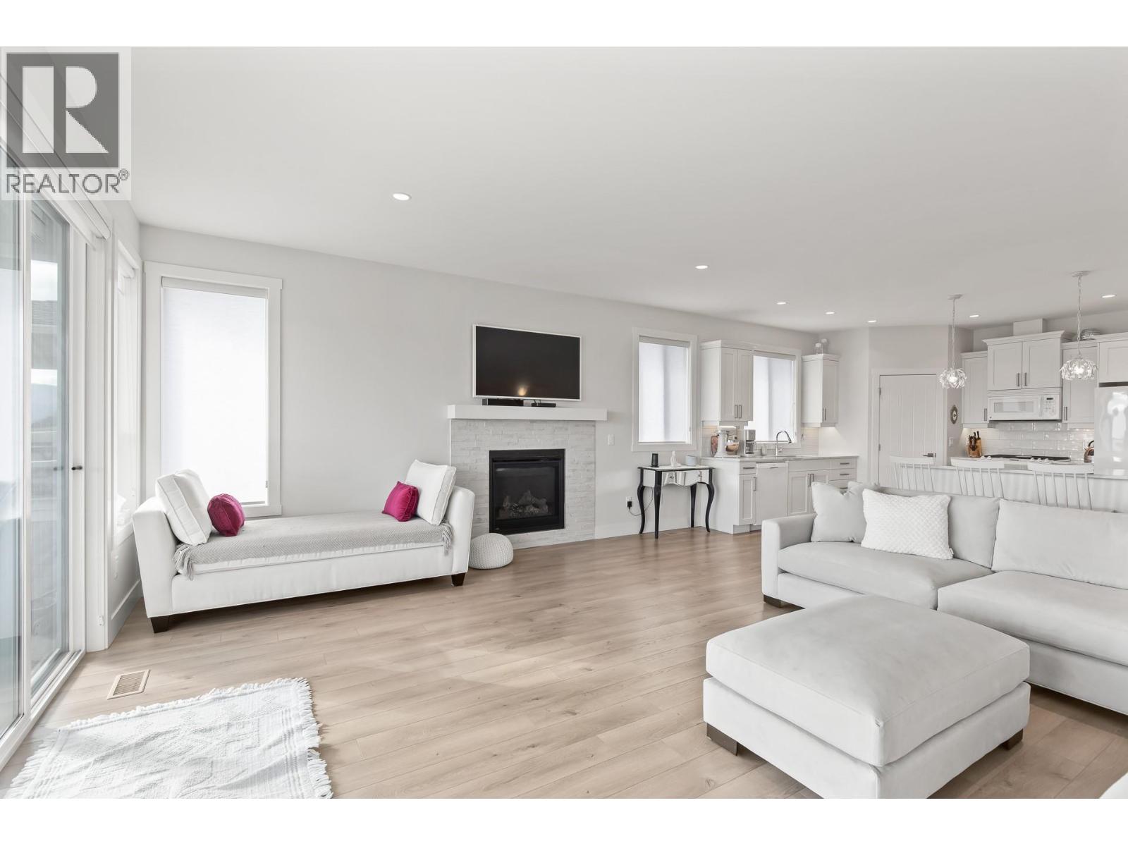 2612 Paramount Drive, West Kelowna, British Columbia  V4T 3N3 - Photo 11 - 10383312