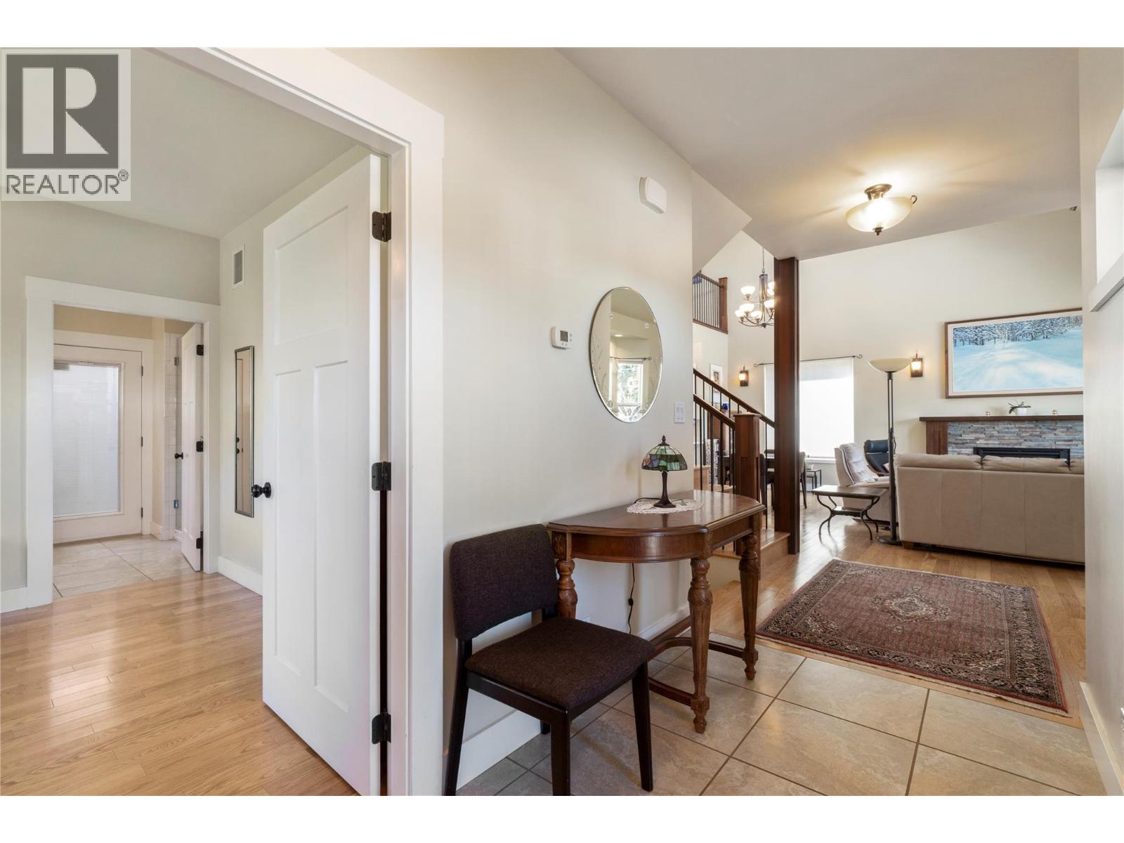 1050 9 Avenue Ne, Salmon Arm, British Columbia  V1E 4A8 - Photo 21 - 10383100