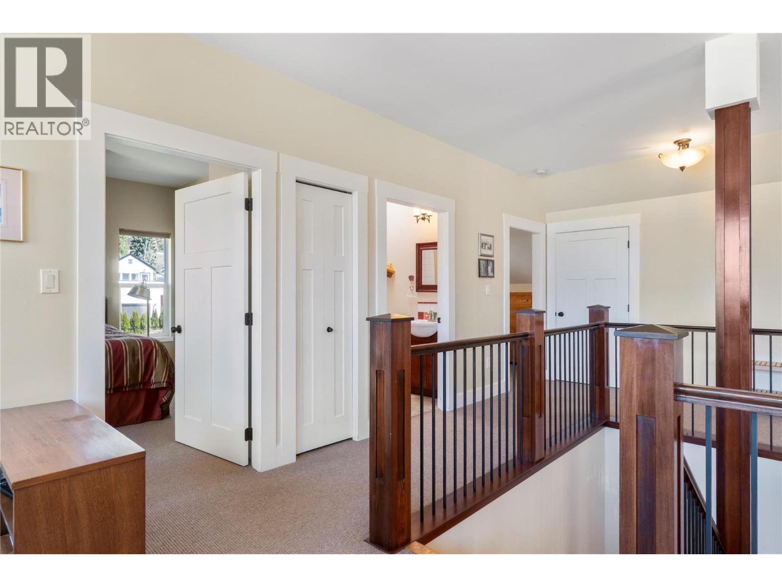 1050 9 Avenue Ne, Salmon Arm, British Columbia  V1E 4A8 - Photo 28 - 10383100