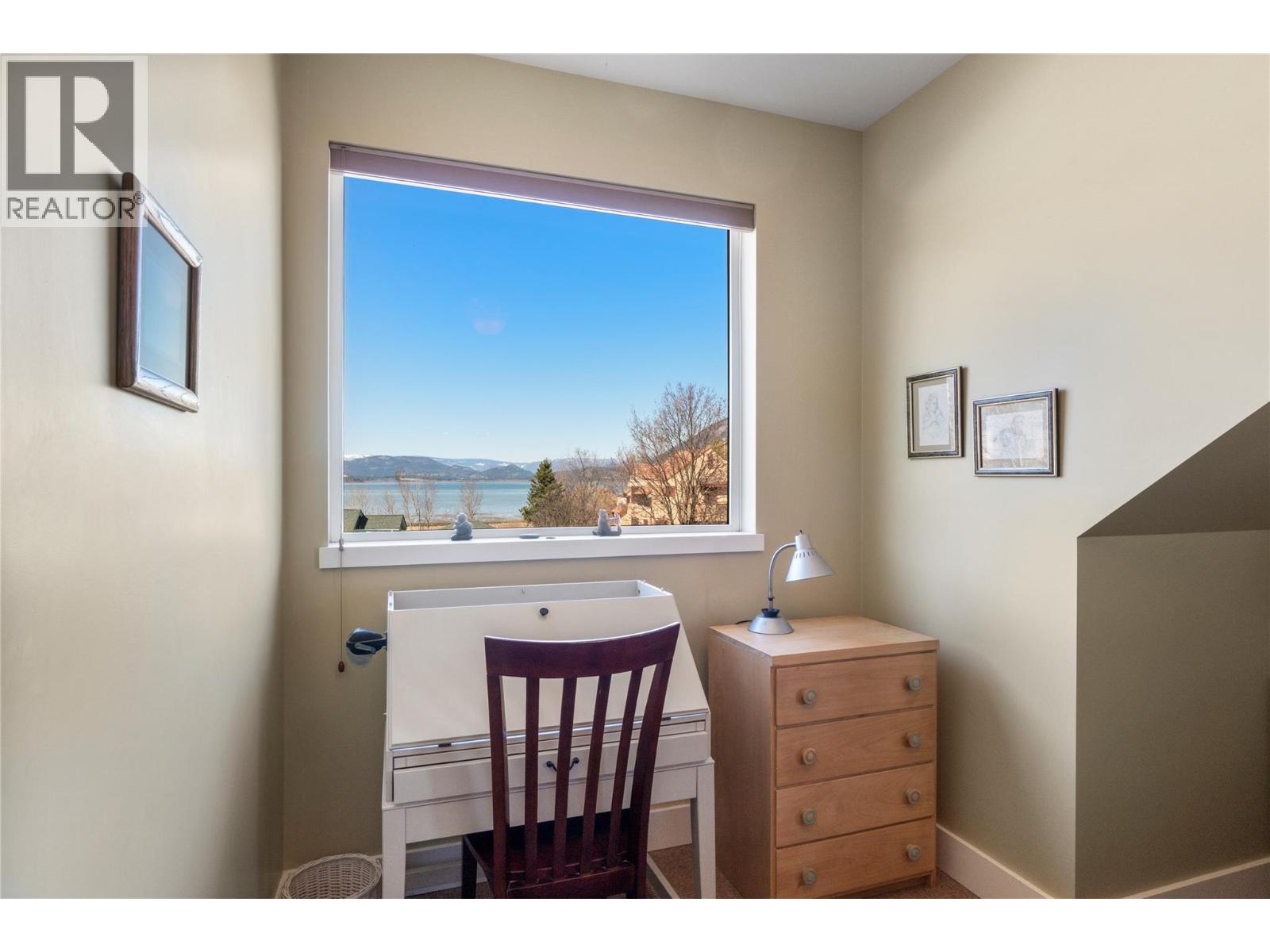 1050 9 Avenue Ne, Salmon Arm, British Columbia  V1E 4A8 - Photo 30 - 10383100