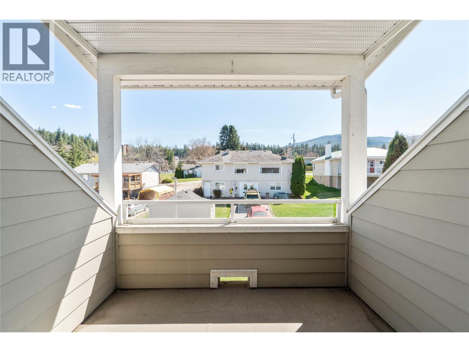 1050 9 Avenue Ne, Salmon Arm, British Columbia  V1E 4A8 - Photo 36 - 10383100