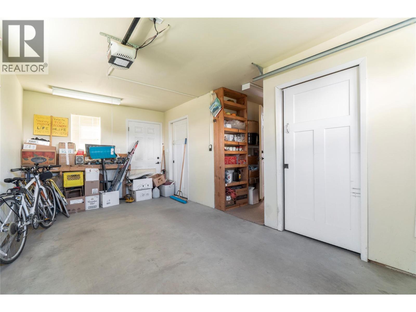 1050 9 Avenue Ne, Salmon Arm, British Columbia  V1E 4A8 - Photo 38 - 10383100