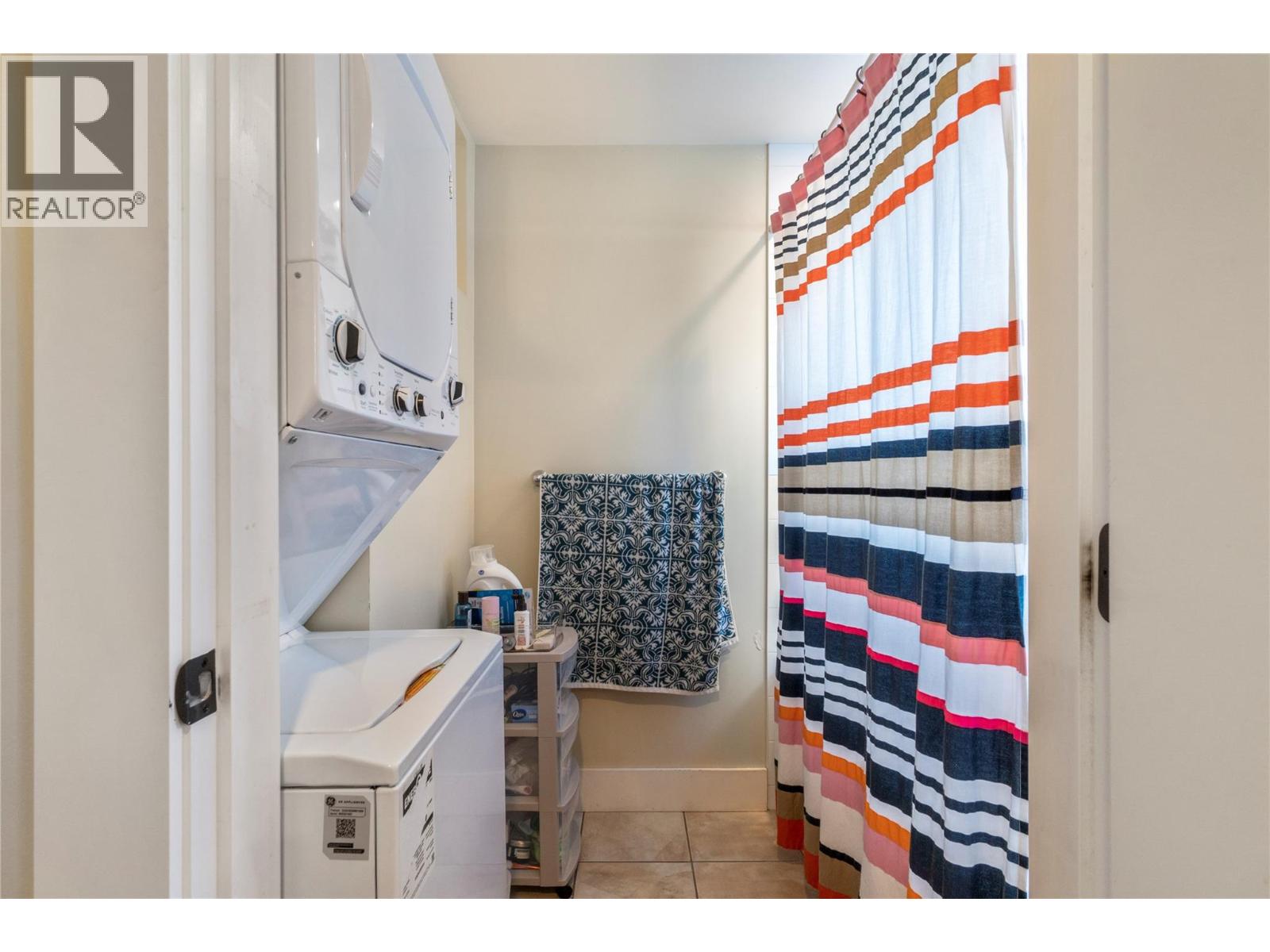 1050 9 Avenue Ne, Salmon Arm, British Columbia  V1E 4A8 - Photo 41 - 10383100