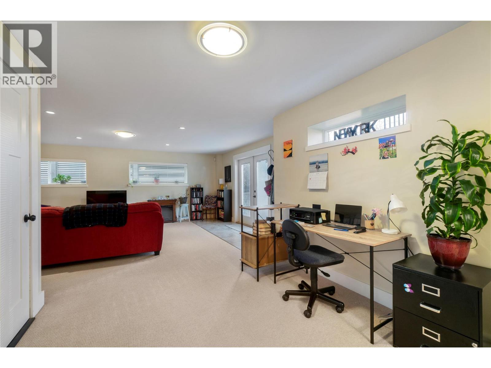 1050 9 Avenue Ne, Salmon Arm, British Columbia  V1E 4A8 - Photo 43 - 10383100