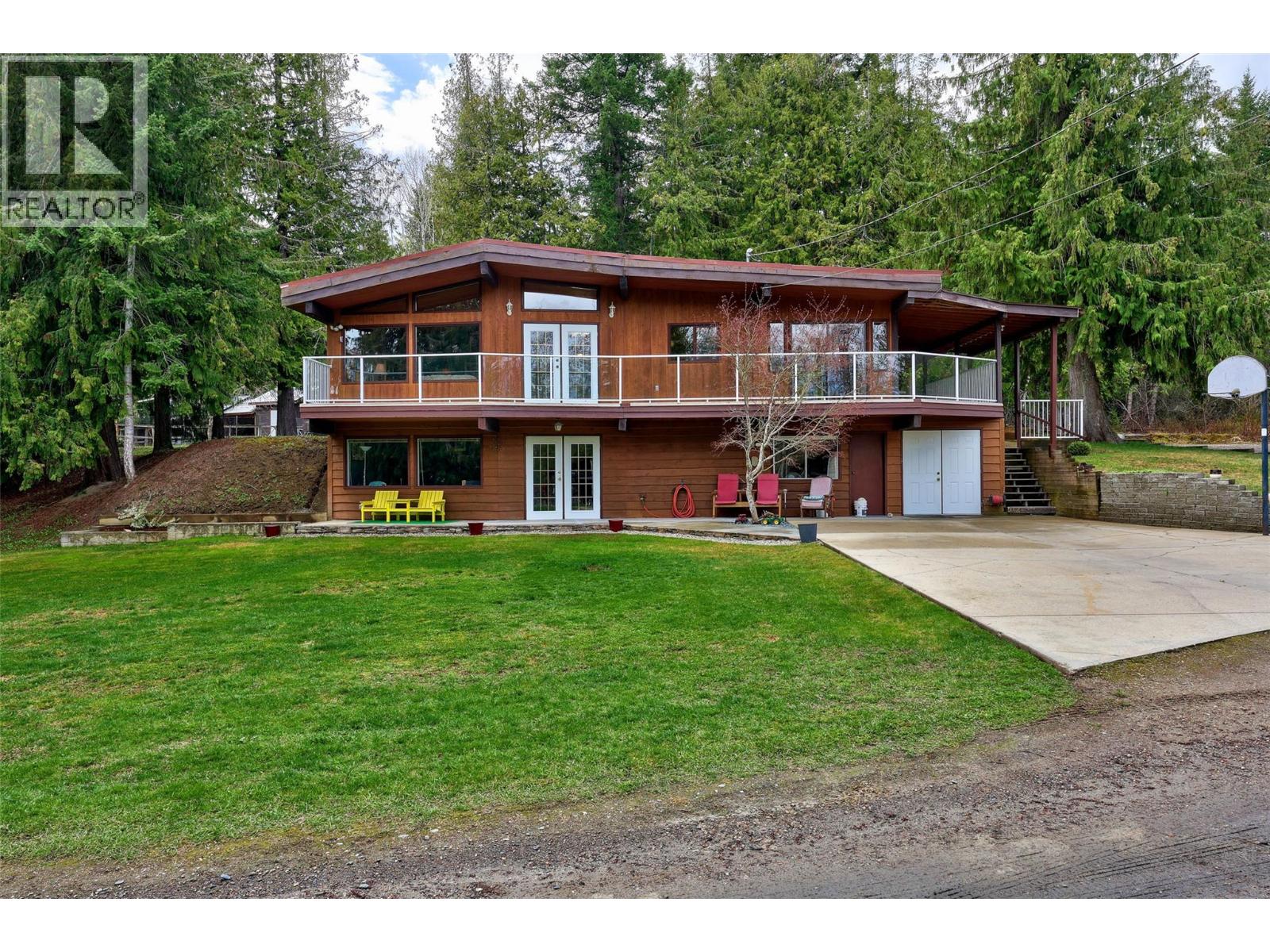 906 Dilworth Road, Sorrento, British Columbia  V0E 2W1 - Photo 1 - 10382690