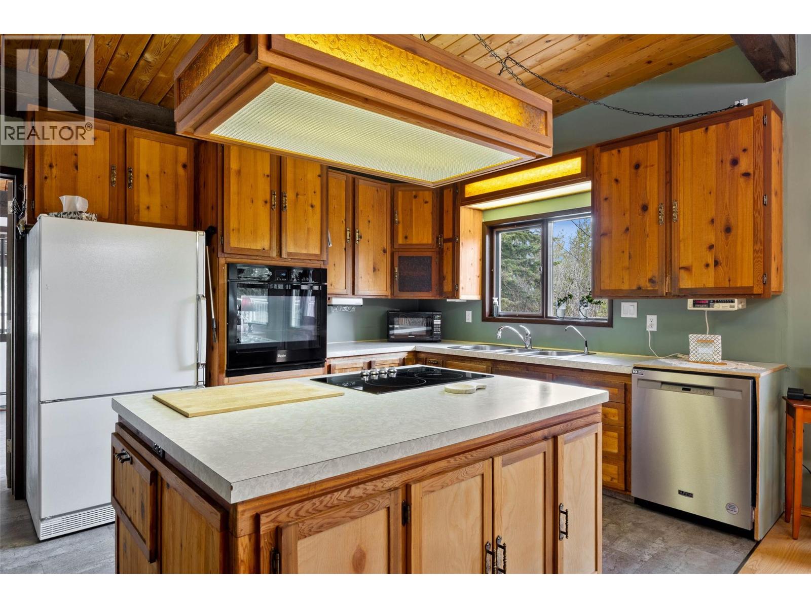 906 Dilworth Road, Sorrento, British Columbia  V0E 2W1 - Photo 8 - 10382690