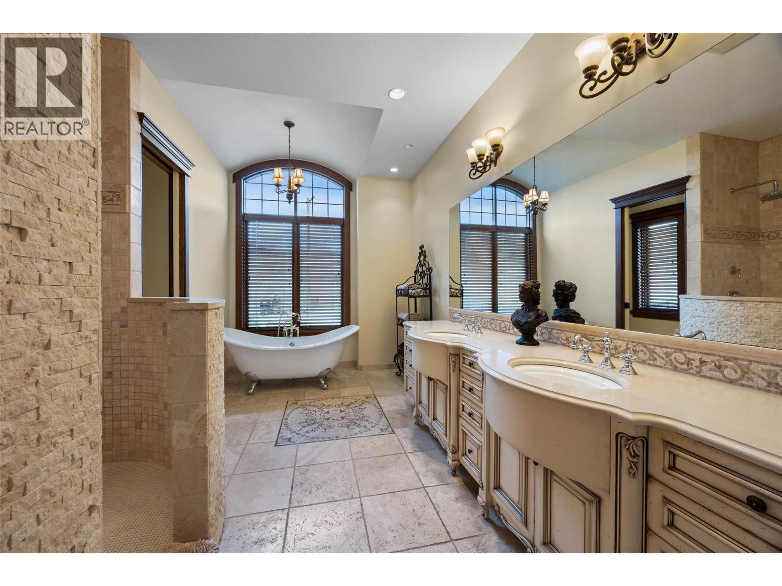 1580 Lorne Street, Kamloops, British Columbia  V2C 1X6 - Photo 30 - 10379425