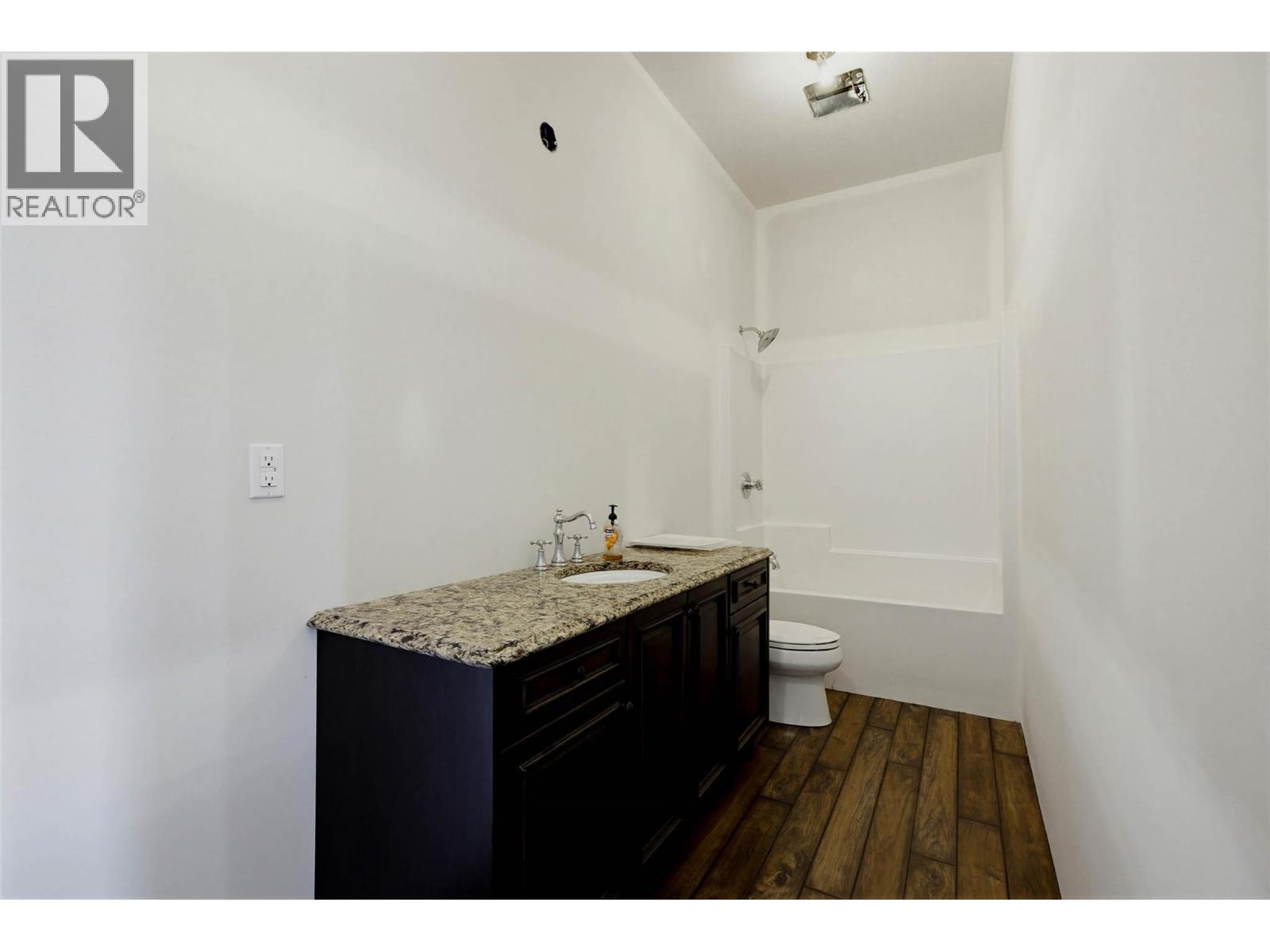 1580 Lorne Street, Kamloops, British Columbia  V2C 1X6 - Photo 58 - 10379425