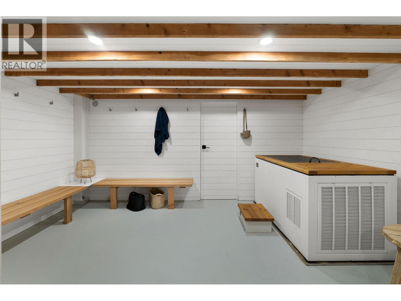 4110 Lakeshore Road, Kelowna, British Columbia  V1W 1V6 - Photo 11 - 10380863