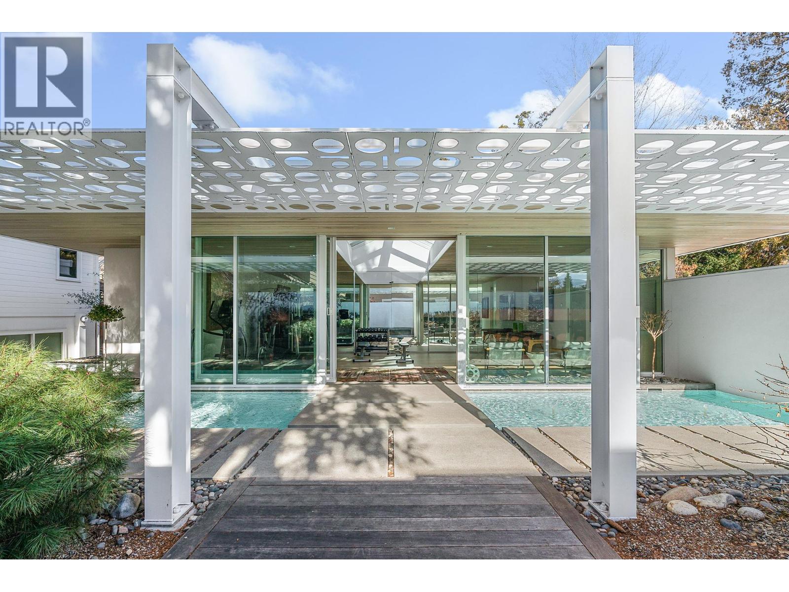 4110 Lakeshore Road, Kelowna, British Columbia  V1W 1V6 - Photo 2 - 10380863