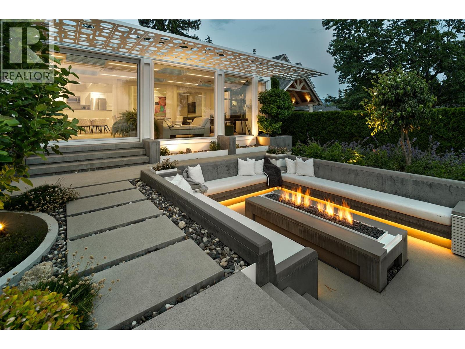 4110 Lakeshore Road, Kelowna, British Columbia  V1W 1V6 - Photo 23 - 10380863