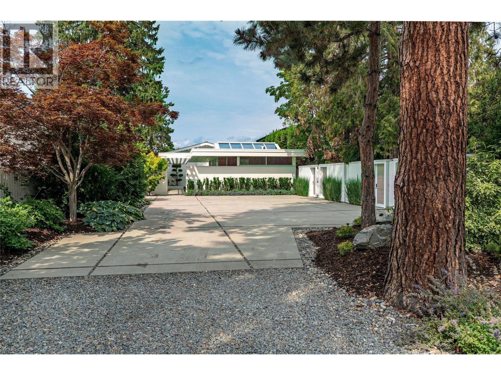 4110 Lakeshore Road, Kelowna, British Columbia  V1W 1V6 - Photo 31 - 10380863