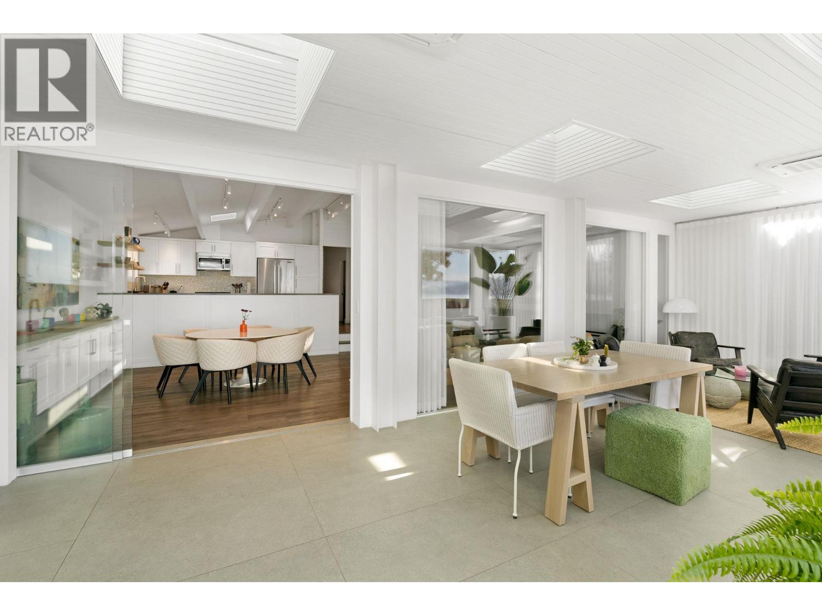 4110 Lakeshore Road, Kelowna, British Columbia  V1W 1V6 - Photo 47 - 10380863