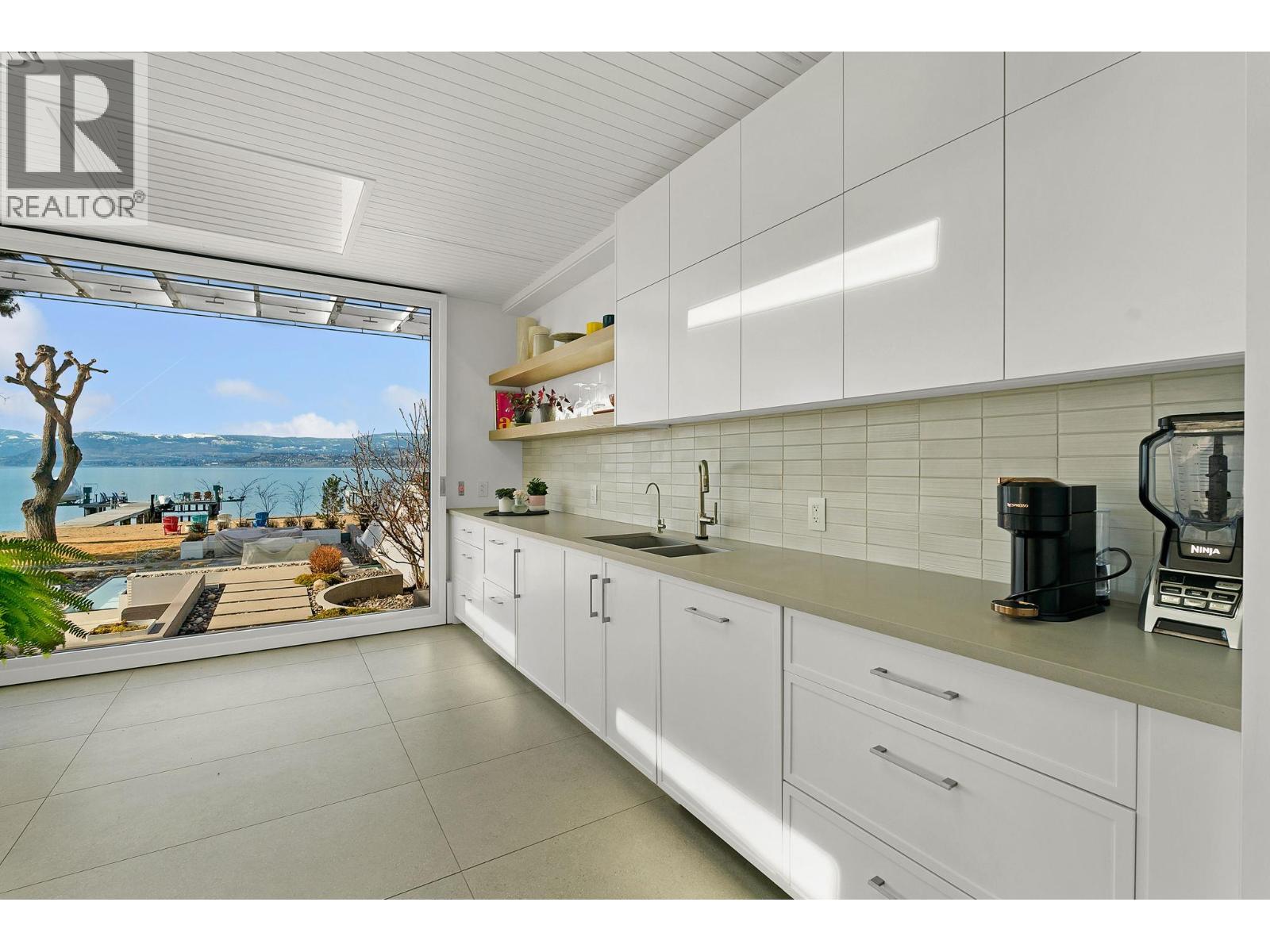 4110 Lakeshore Road, Kelowna, British Columbia  V1W 1V6 - Photo 48 - 10380863