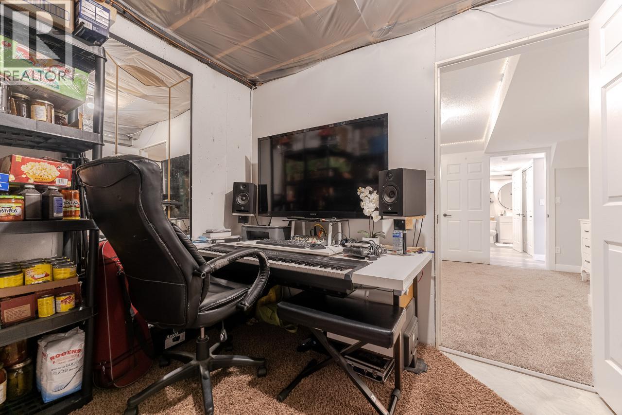 2022 Pacific Way Unit# 28, Kamloops, British Columbia  V1S 1T1 - Photo 35 - 10383424