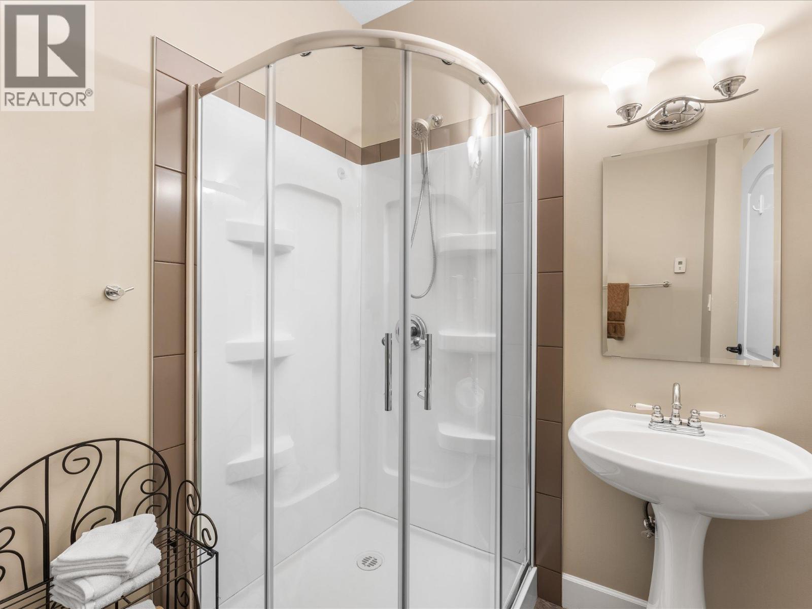 3550 Benvoulin Road, Kelowna, British Columbia  V1W 4M6 - Photo 24 - 10383498