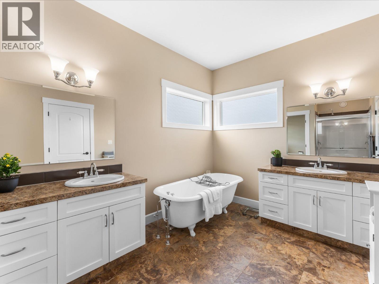 3550 Benvoulin Road, Kelowna, British Columbia  V1W 4M6 - Photo 29 - 10383498