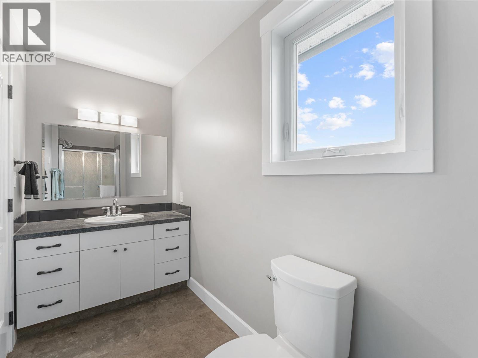 3550 Benvoulin Road, Kelowna, British Columbia  V1W 4M6 - Photo 35 - 10383498