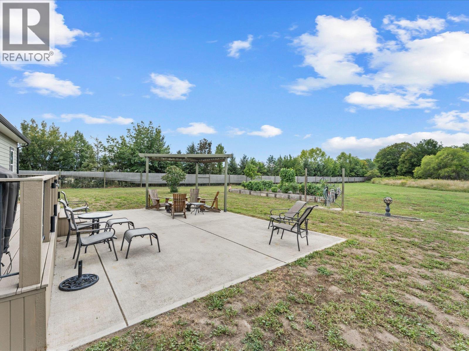 3550 Benvoulin Road, Kelowna, British Columbia  V1W 4M6 - Photo 44 - 10383498