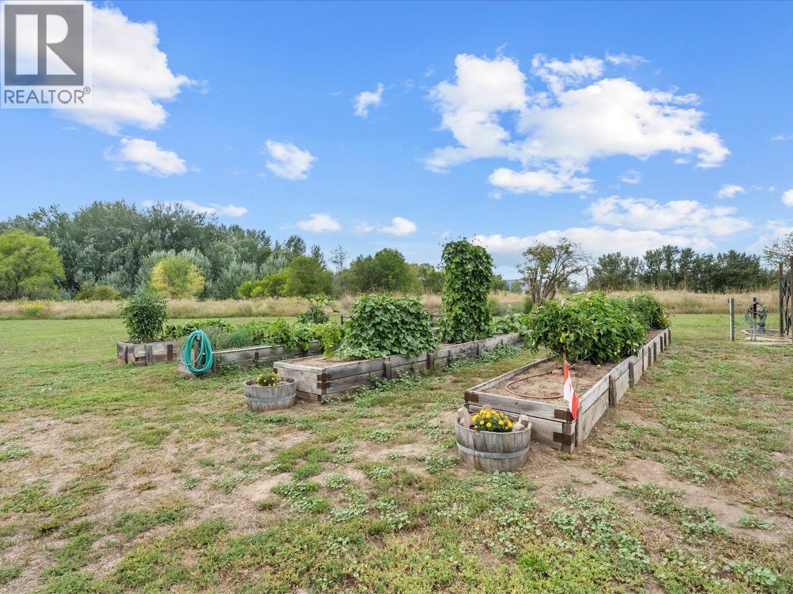 3550 Benvoulin Road, Kelowna, British Columbia  V1W 4M6 - Photo 45 - 10383498