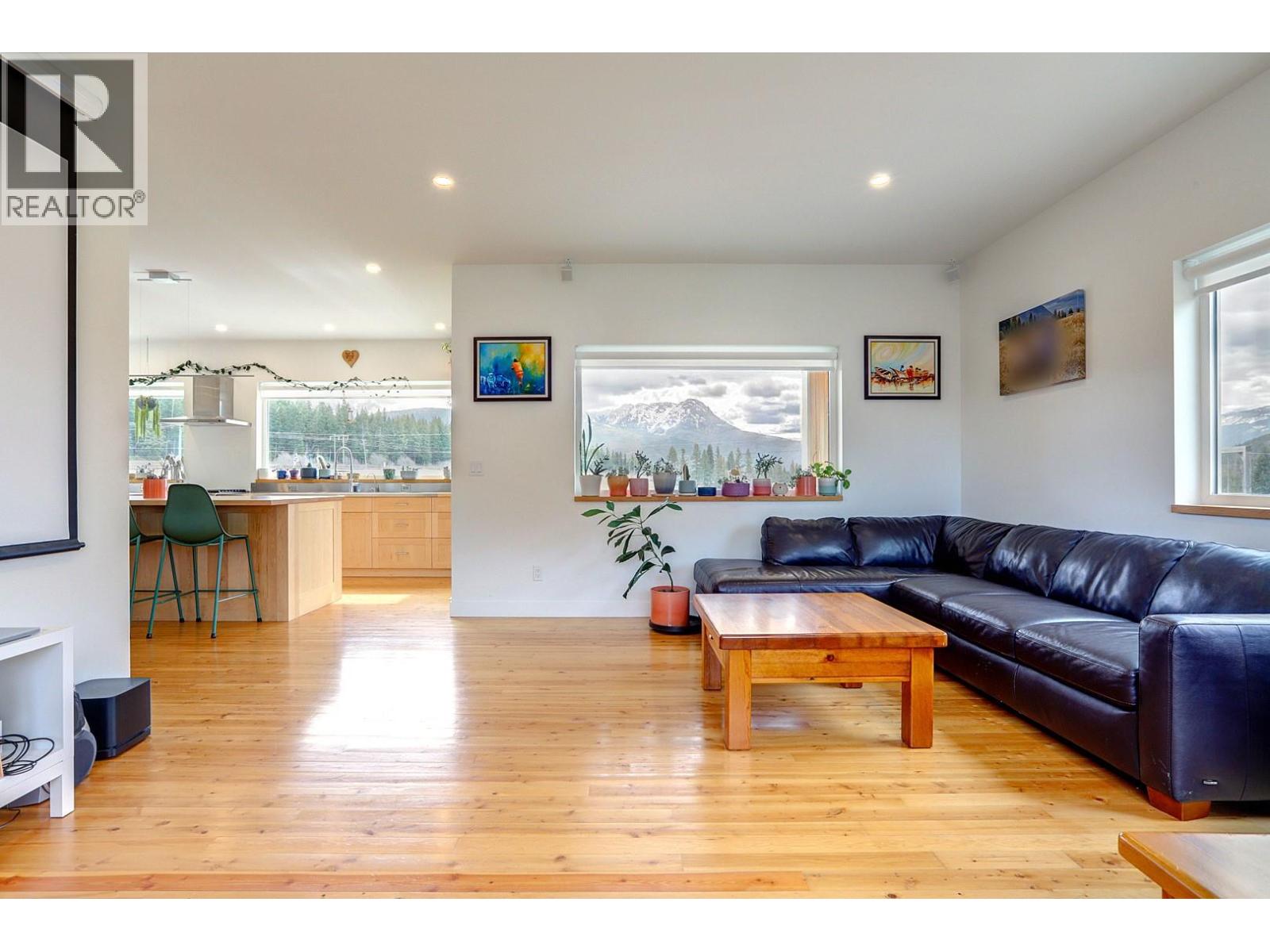 1841 50 Street Nw, Salmon Arm, British Columbia  V1E 3B1 - Photo 38 - 10383291