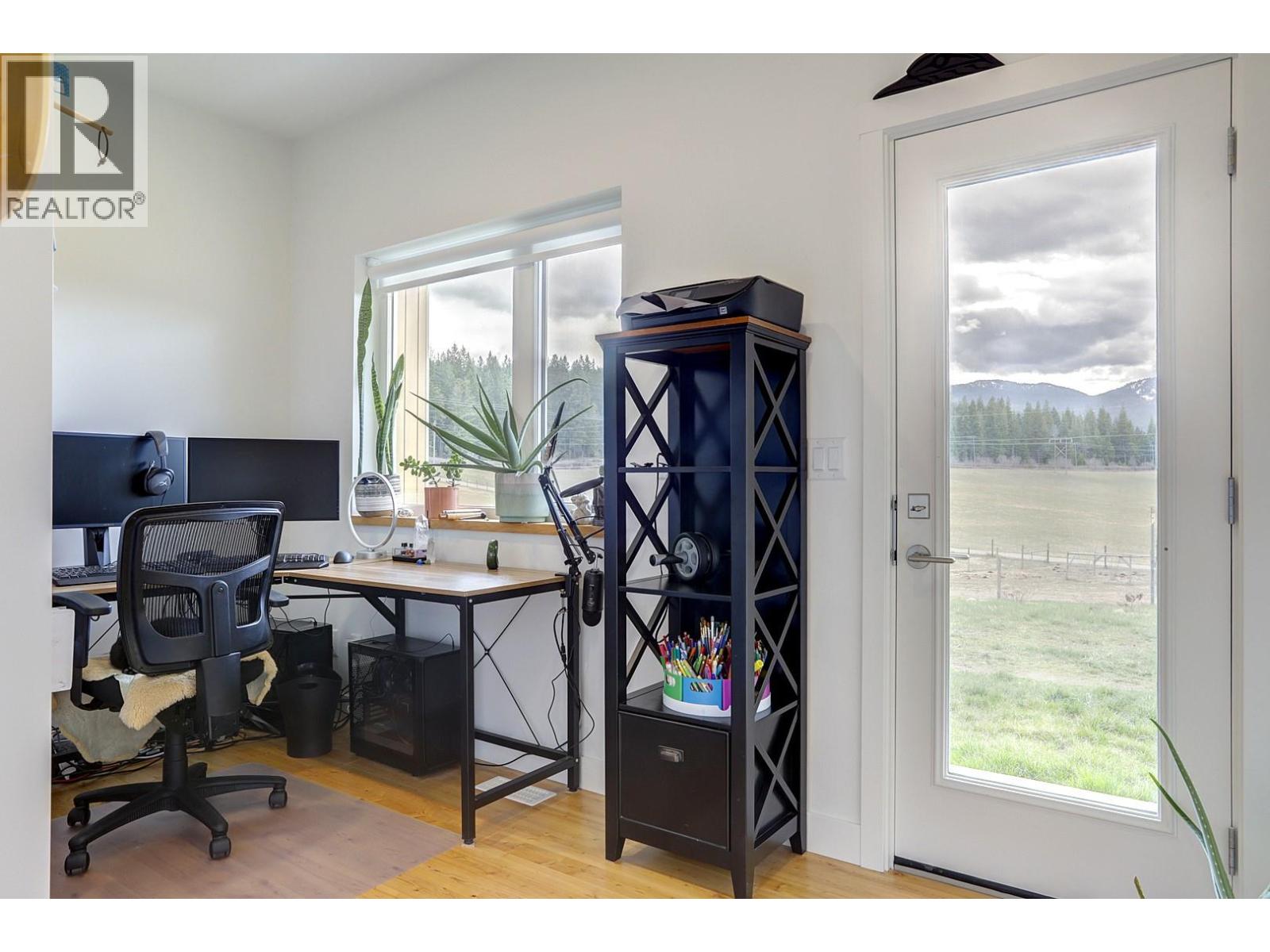 1841 50 Street Nw, Salmon Arm, British Columbia  V1E 3B1 - Photo 43 - 10383291