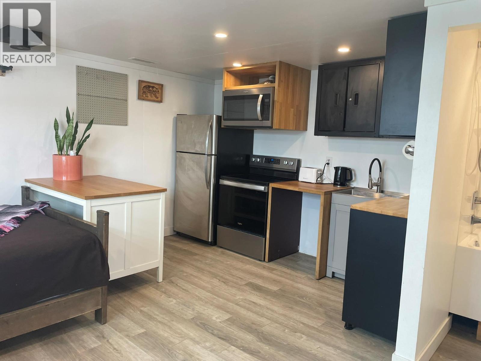 1841 50 Street Nw, Salmon Arm, British Columbia  V1E 3B1 - Photo 63 - 10383291