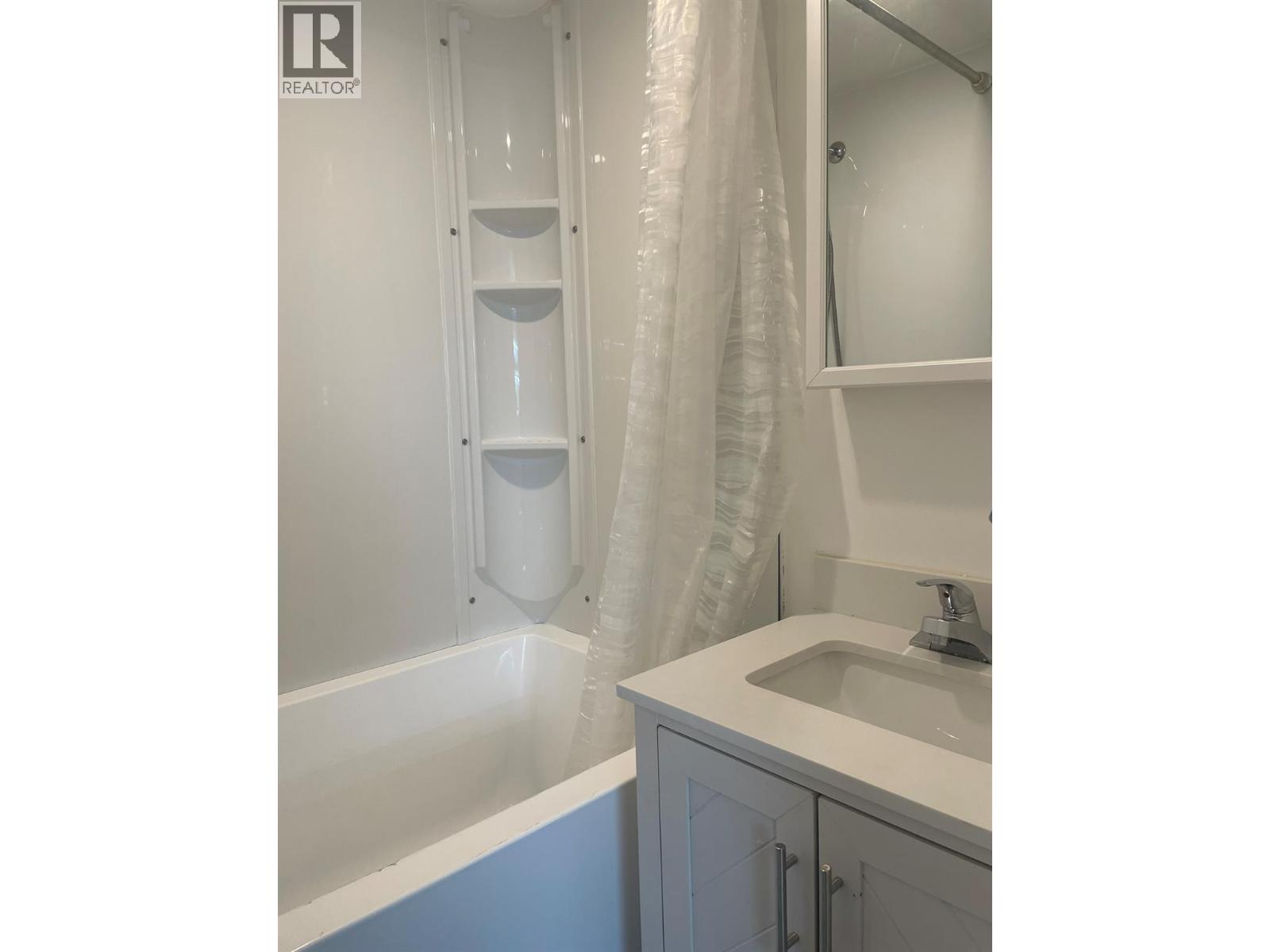 1841 50 Street Nw, Salmon Arm, British Columbia  V1E 3B1 - Photo 68 - 10383291