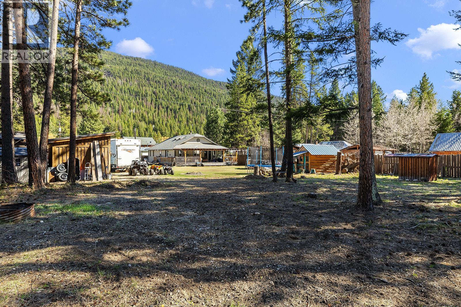 5835 3rd Street, Beaverdell, British Columbia  V0H 1A0 - Photo 14 - 10383185