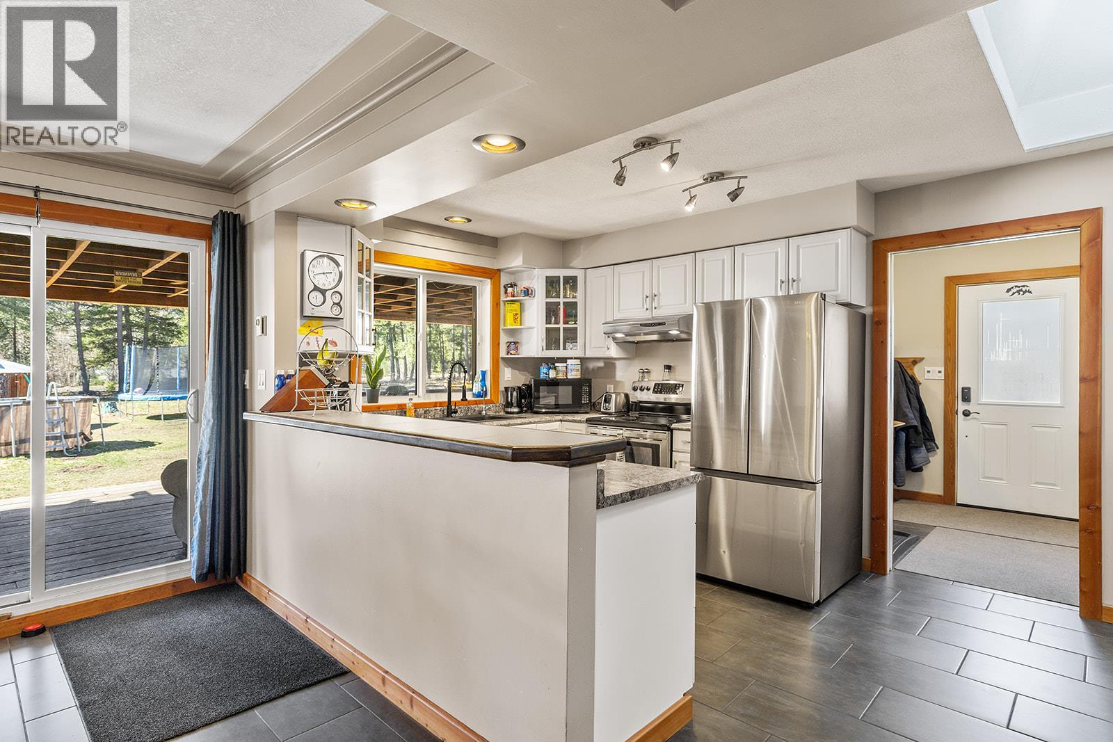 5835 3rd Street, Beaverdell, British Columbia  V0H 1A0 - Photo 31 - 10383185