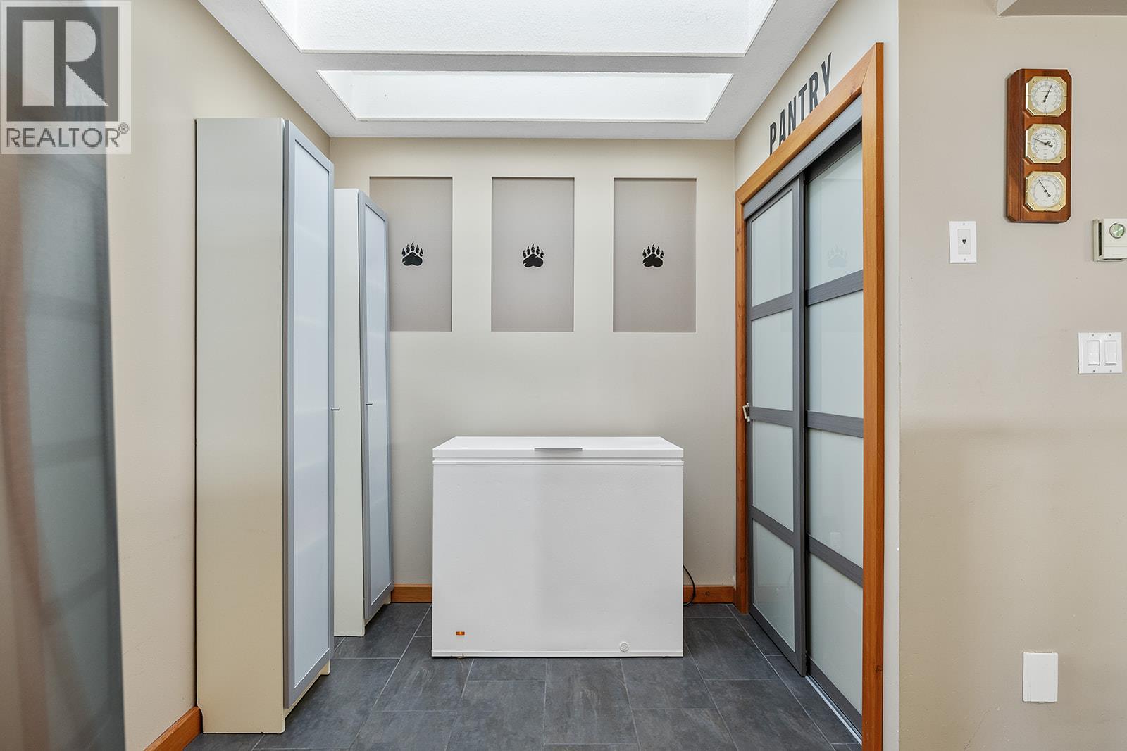 5835 3rd Street, Beaverdell, British Columbia  V0H 1A0 - Photo 36 - 10383185