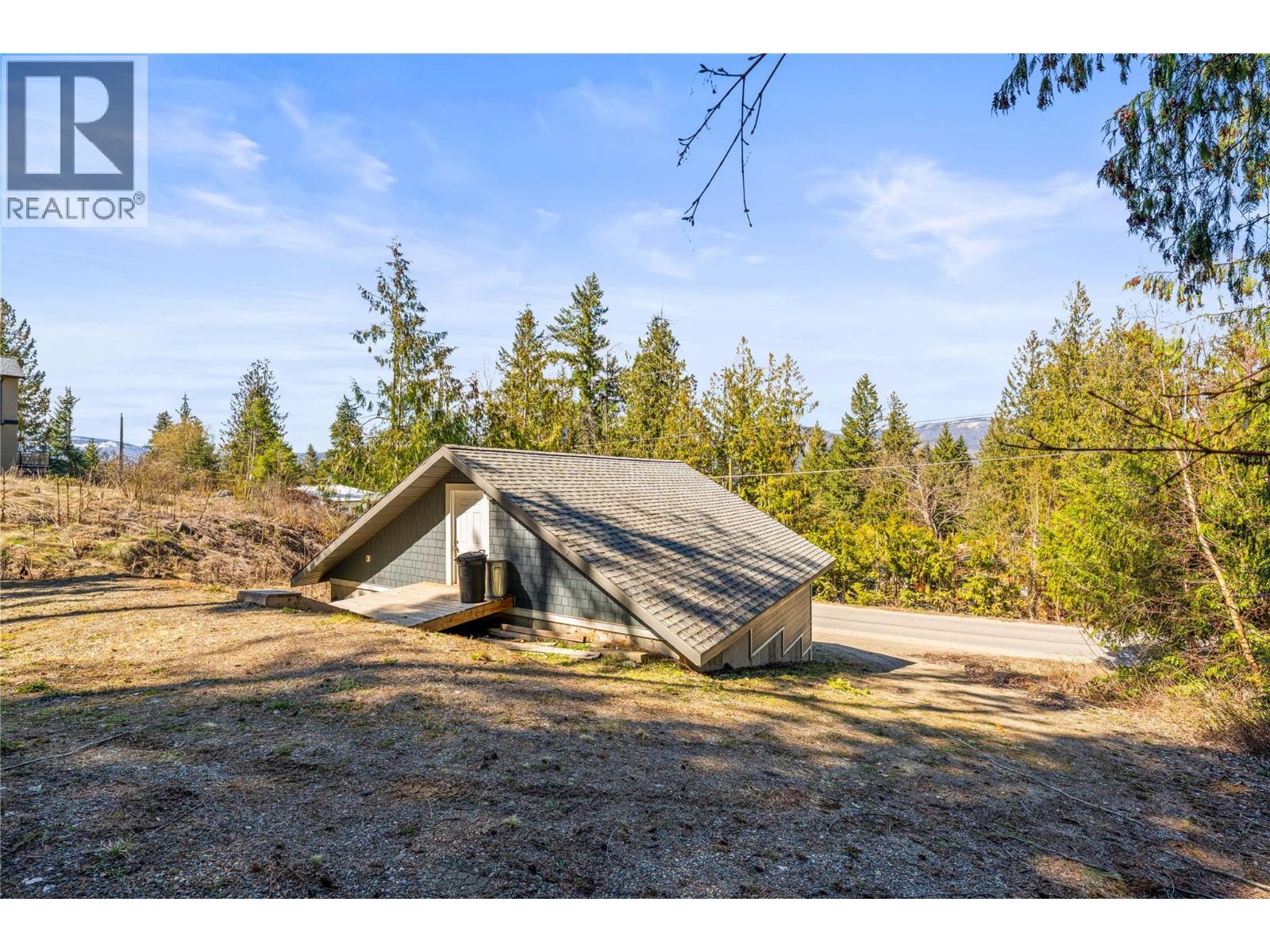 3071 Cedar Drive, Blind Bay, British Columbia  V0E 2W2 - Photo 15 - 10383326