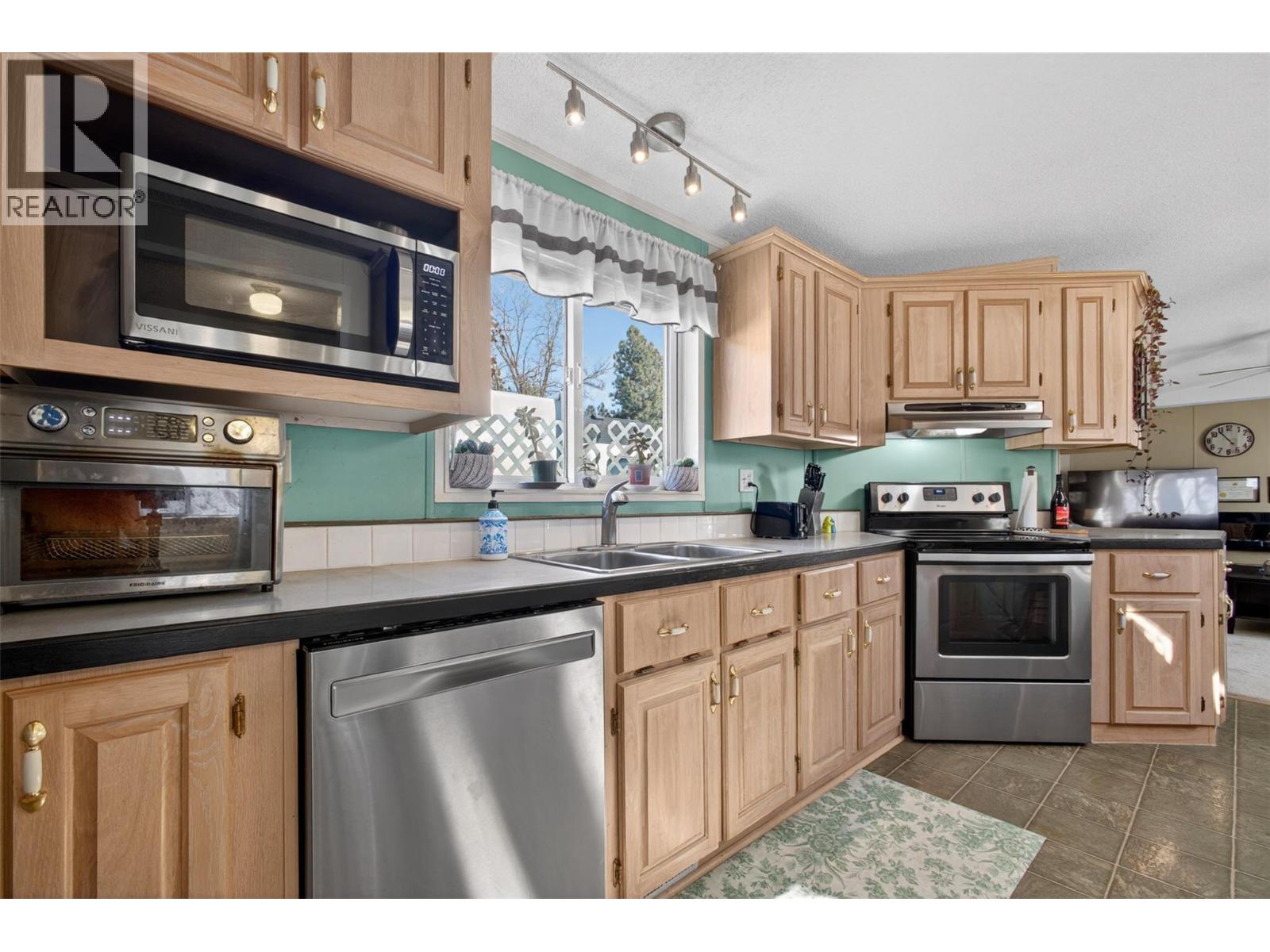 1999 Highway 97s Unit# 284, Kelowna, British Columbia  V1Z 1B2 - Photo 24 - 10382860