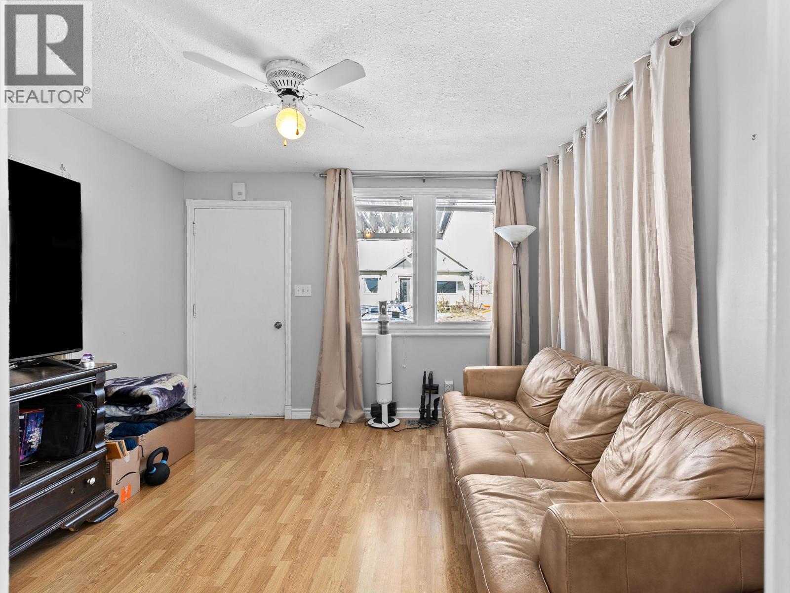 2008 45 Avenue, Vernon, British Columbia  V1T 5P2 - Photo 11 - 10382622