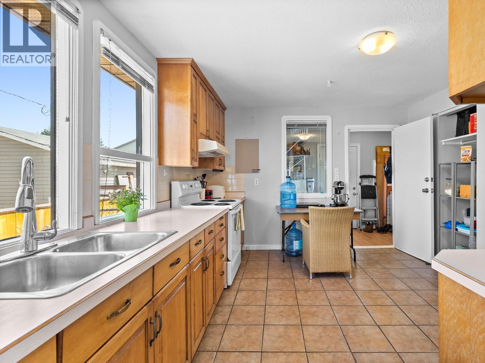 2008 45 Avenue, Vernon, British Columbia  V1T 5P2 - Photo 14 - 10382622