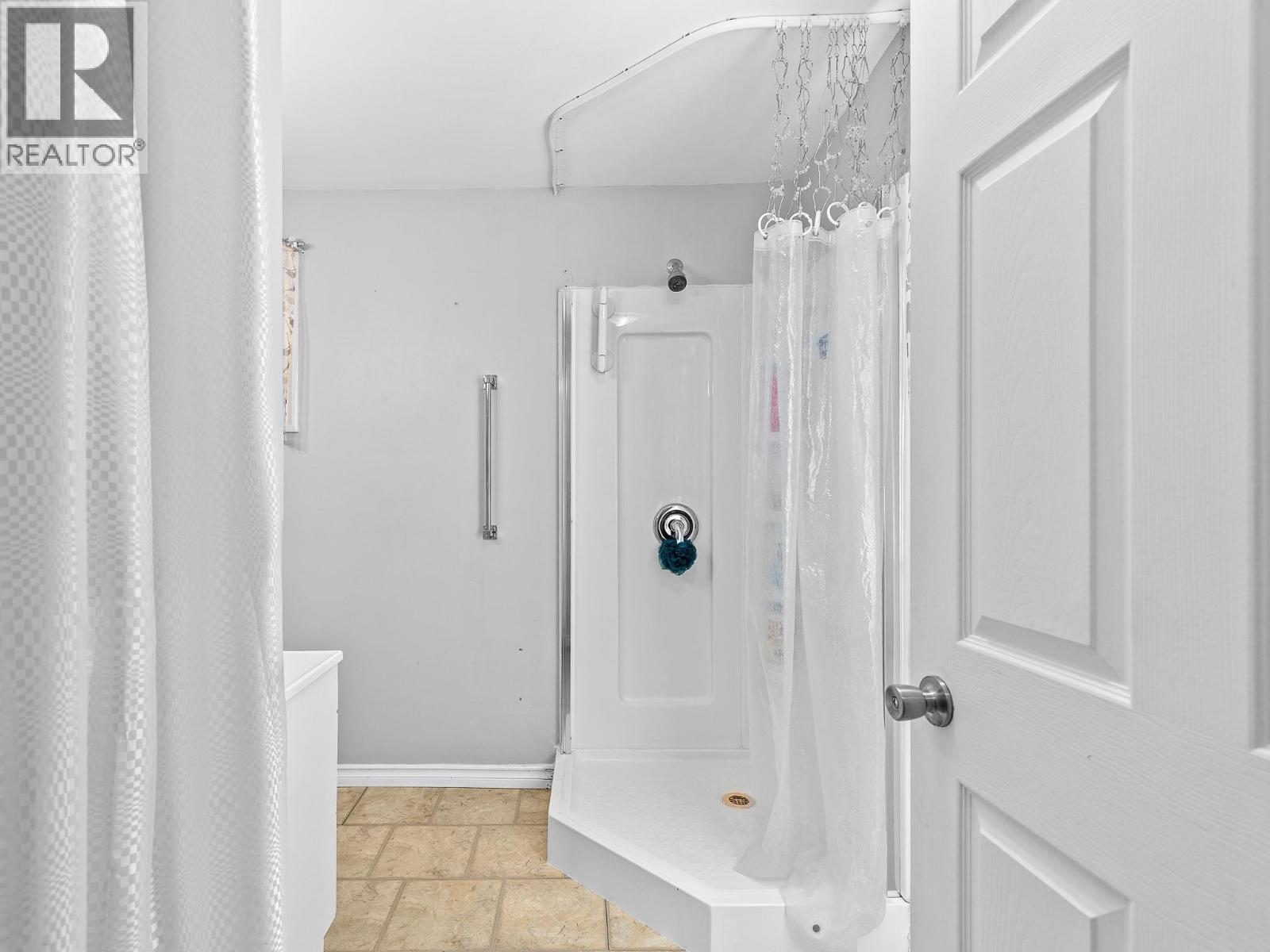 2008 45 Avenue, Vernon, British Columbia  V1T 5P2 - Photo 21 - 10382622