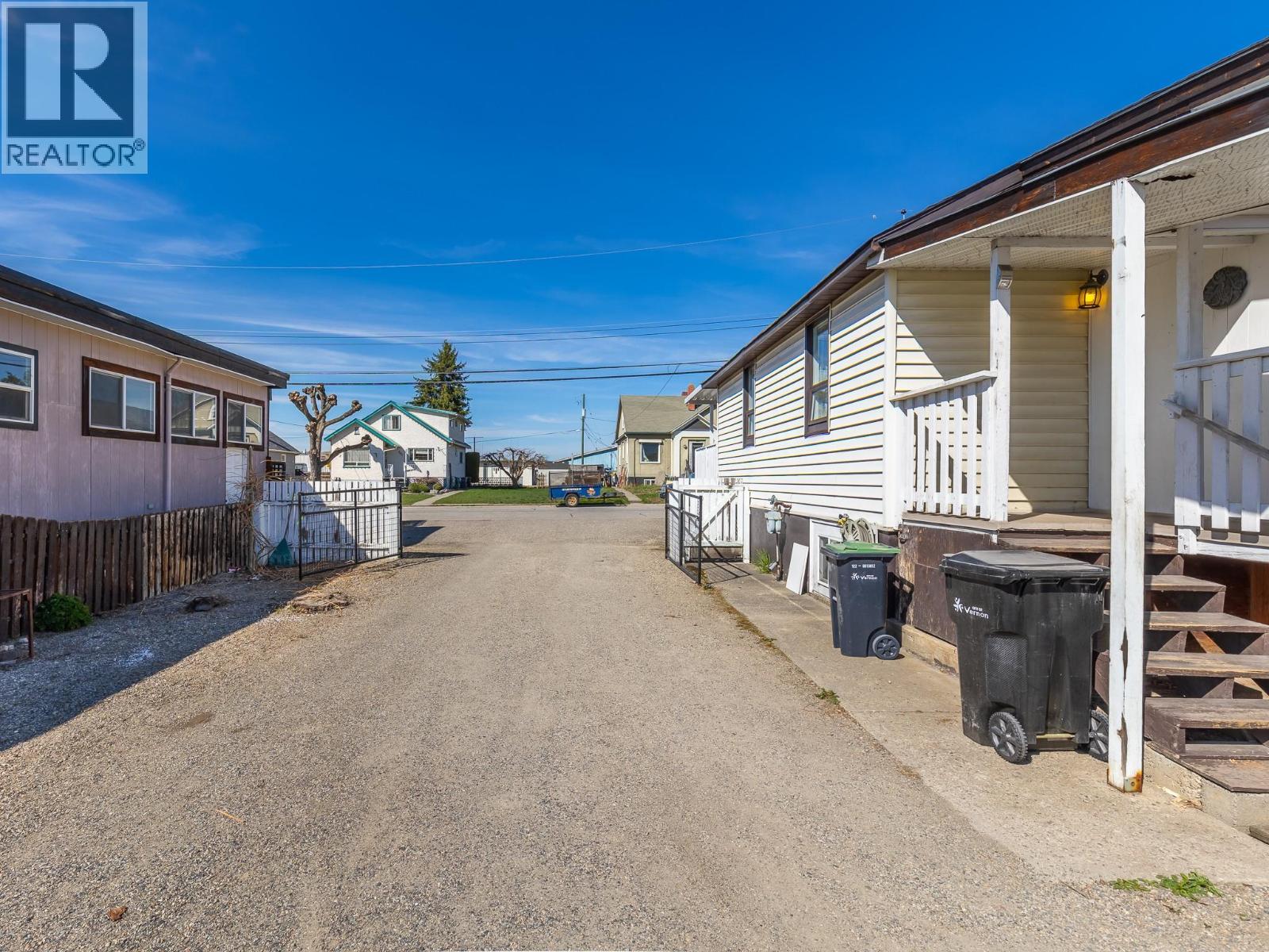2008 45 Avenue, Vernon, British Columbia  V1T 5P2 - Photo 53 - 10382622