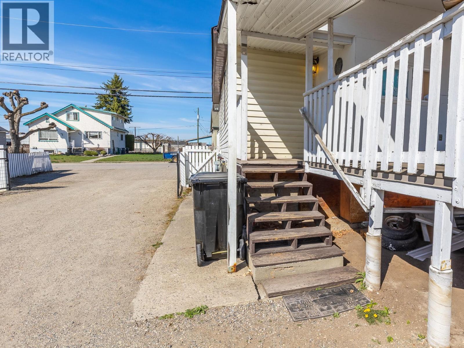 2008 45 Avenue, Vernon, British Columbia  V1T 5P2 - Photo 54 - 10382622