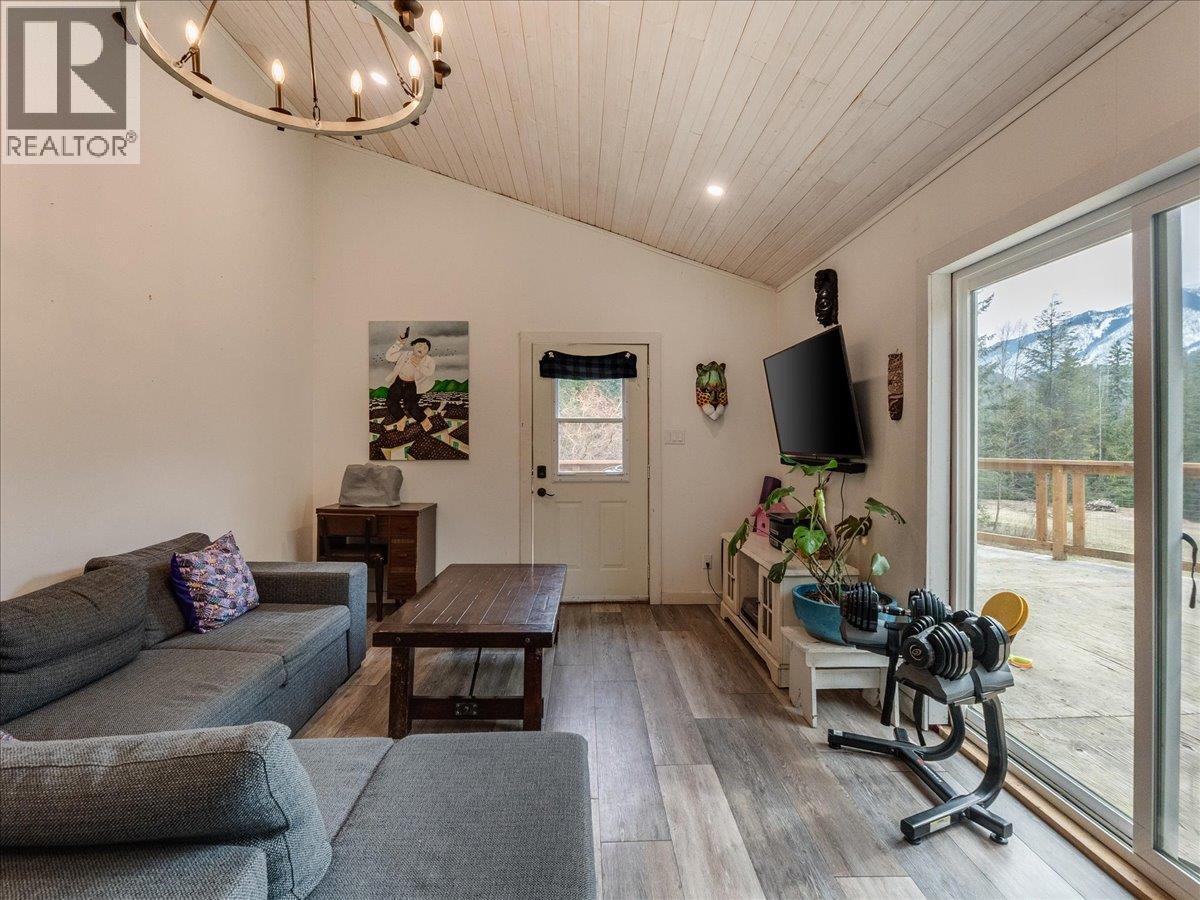 4675 6 Highway, Hills, British Columbia  V0G 1S0 - Photo 32 - 10381186