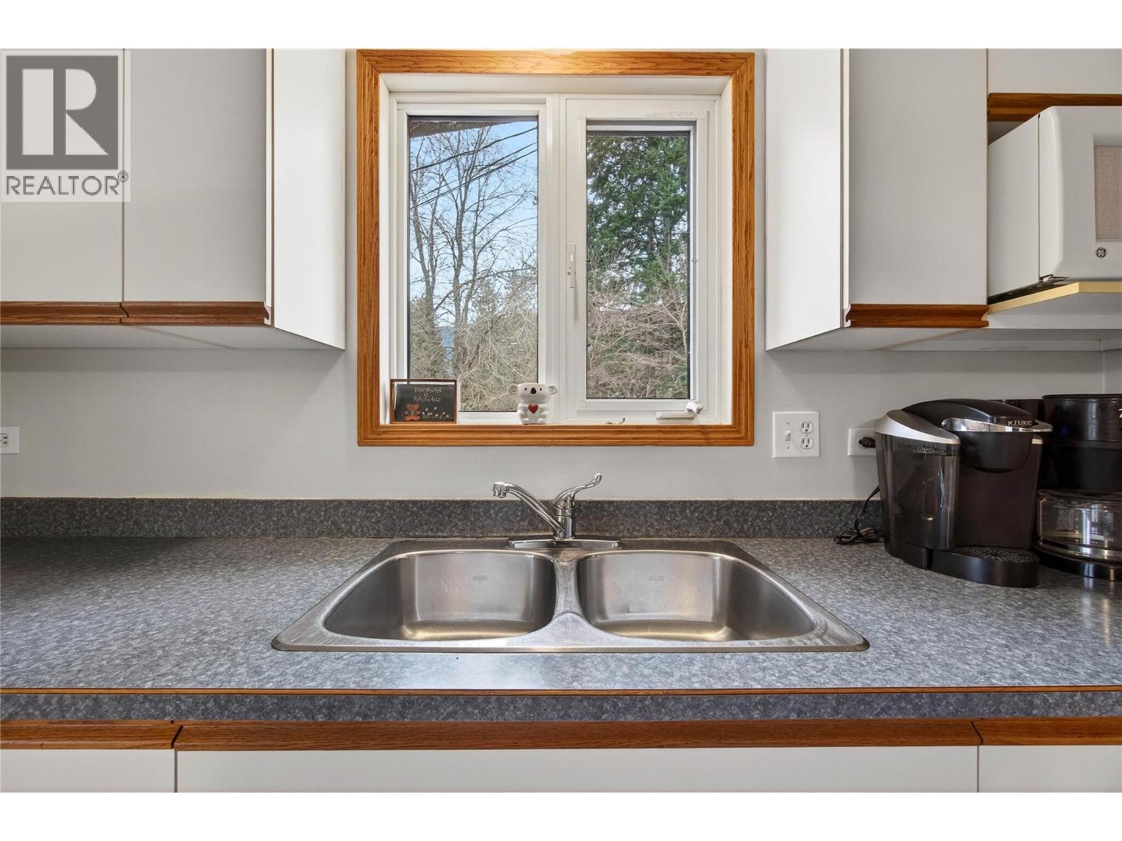 4640 70 Avenue Ne, Salmon Arm, British Columbia  V0E 1K0 - Photo 14 - 10378900