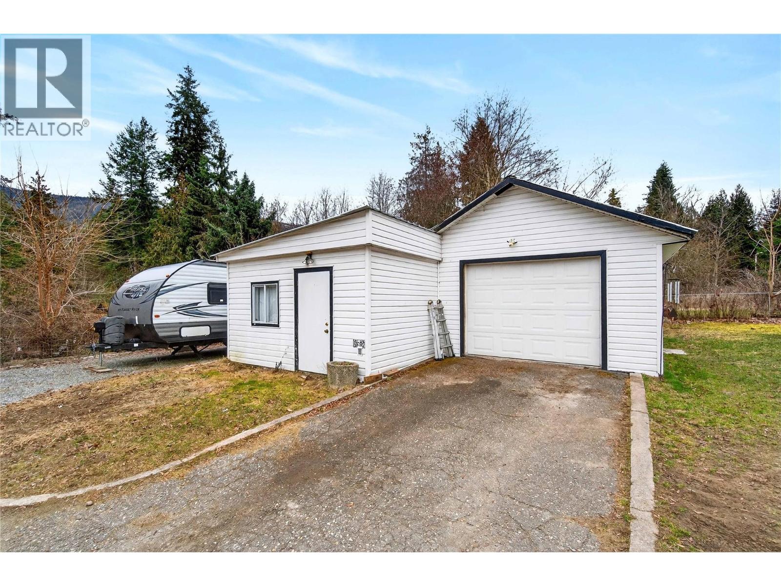 4640 70 Avenue Ne, Salmon Arm, British Columbia  V0E 1K0 - Photo 39 - 10378900