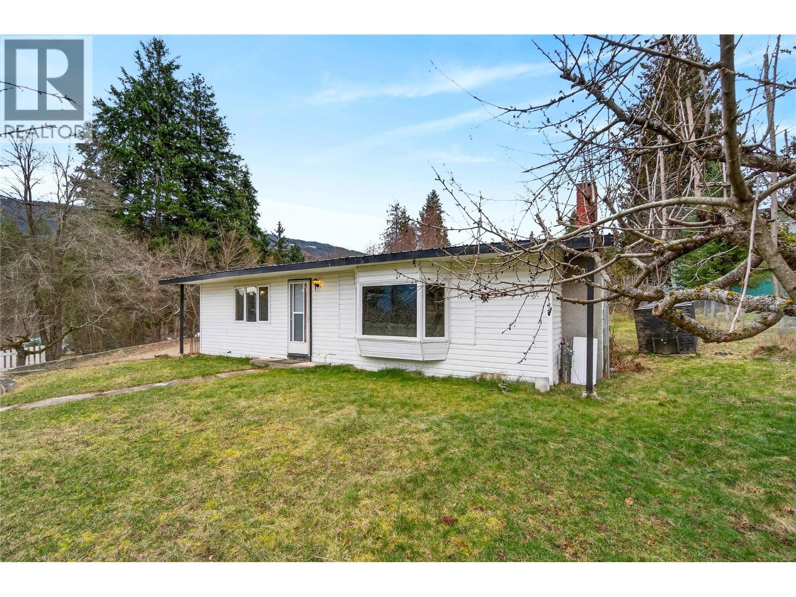 4640 70 Avenue Ne, Salmon Arm, British Columbia  V0E 1K0 - Photo 6 - 10378900