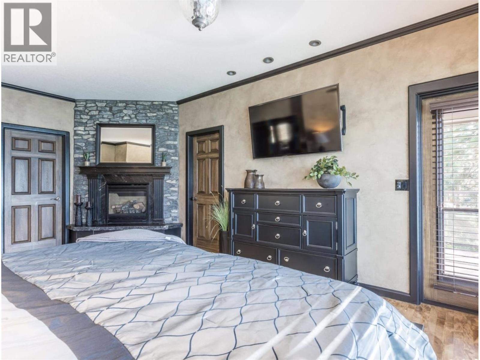 15010 & 15020 Tamarack Drive, Coldstream, British Columbia  V1B 2E1 - Photo 11 - 10378896