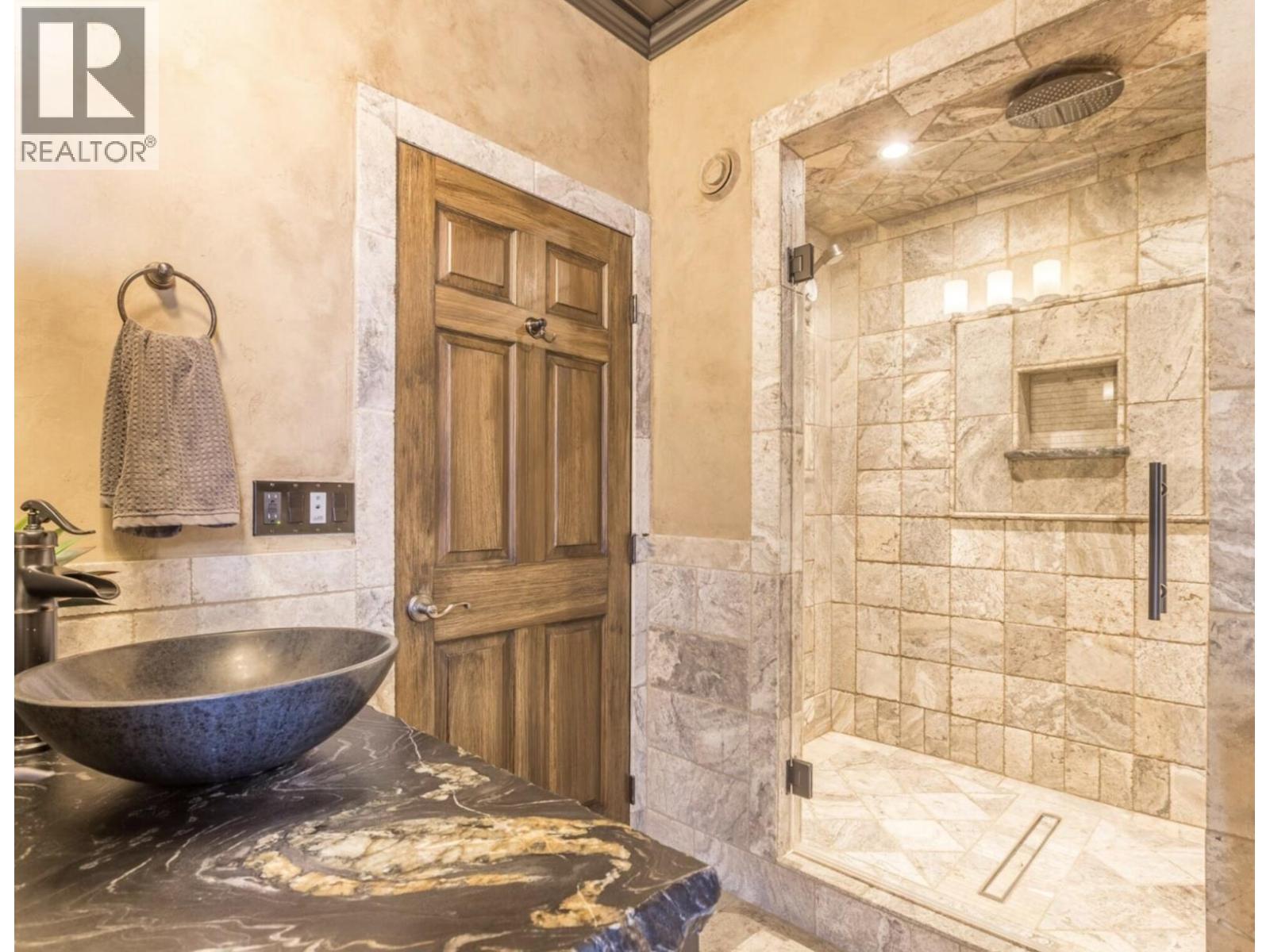 15010 & 15020 Tamarack Drive, Coldstream, British Columbia  V1B 2E1 - Photo 15 - 10378896