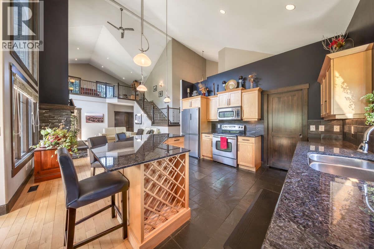 2576 Sandstone Green, Invermere, British Columbia  V0A 1K6 - Photo 9 - 10383530