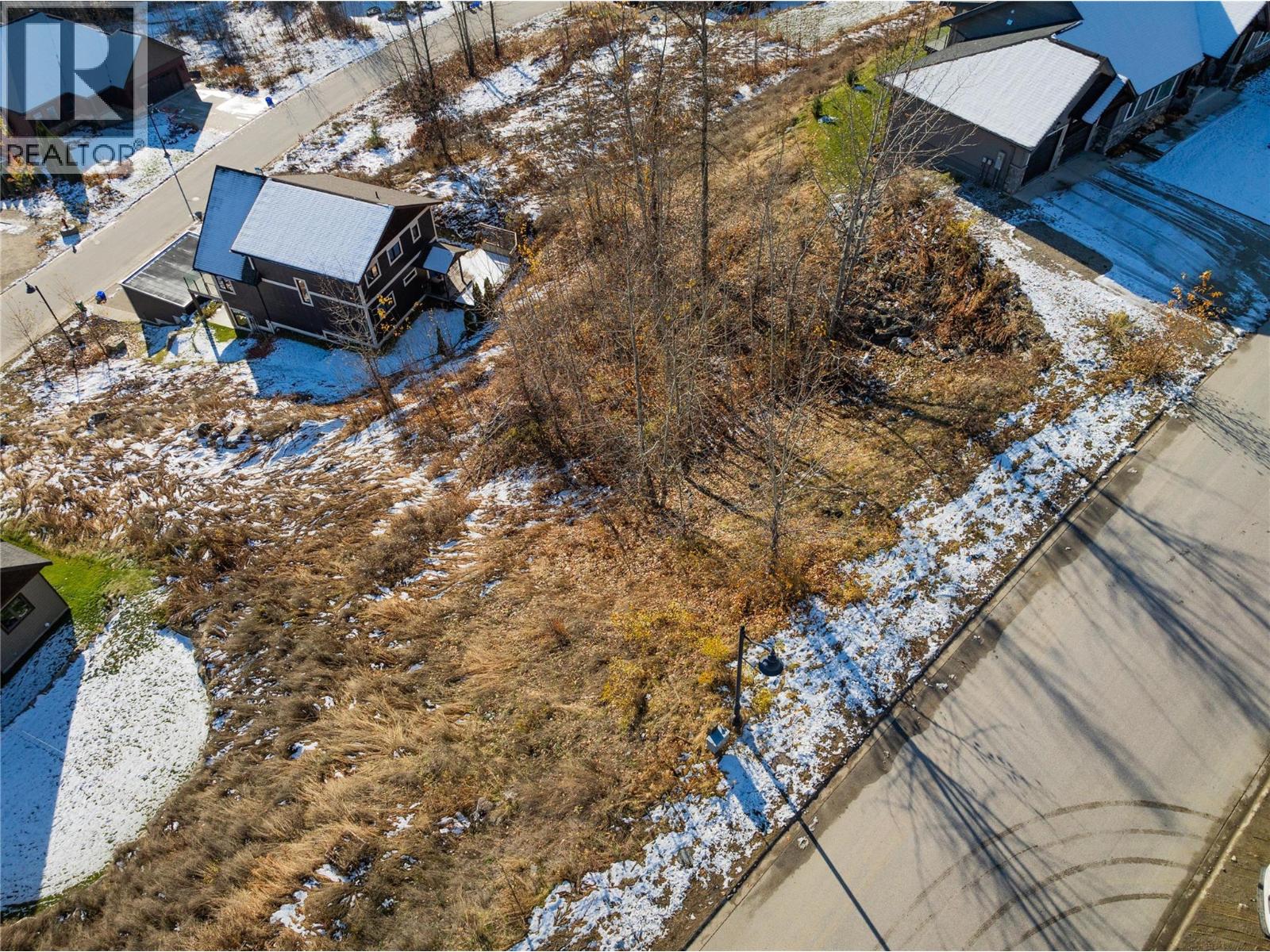 933 Redstone Drive, Rossland, British Columbia  V0G 1Y0 - Photo 3 - 10383525